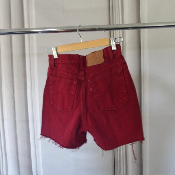 Vintage Levi's Cut-Off Jean Shorts - Picture 2 of 4